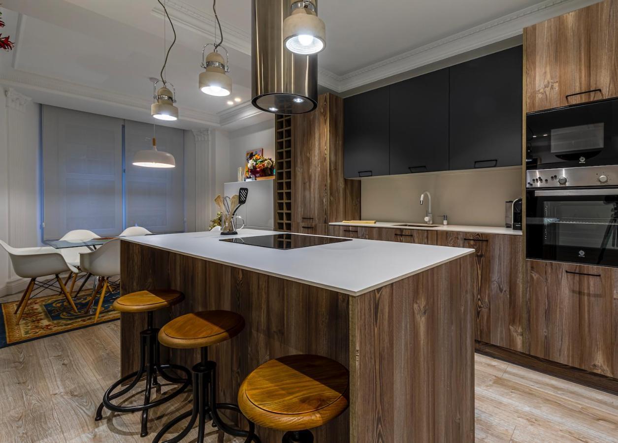 110 M2 Central Apartment In Abando Close To Guggenheim With Parking Bilbao Dış mekan fotoğraf