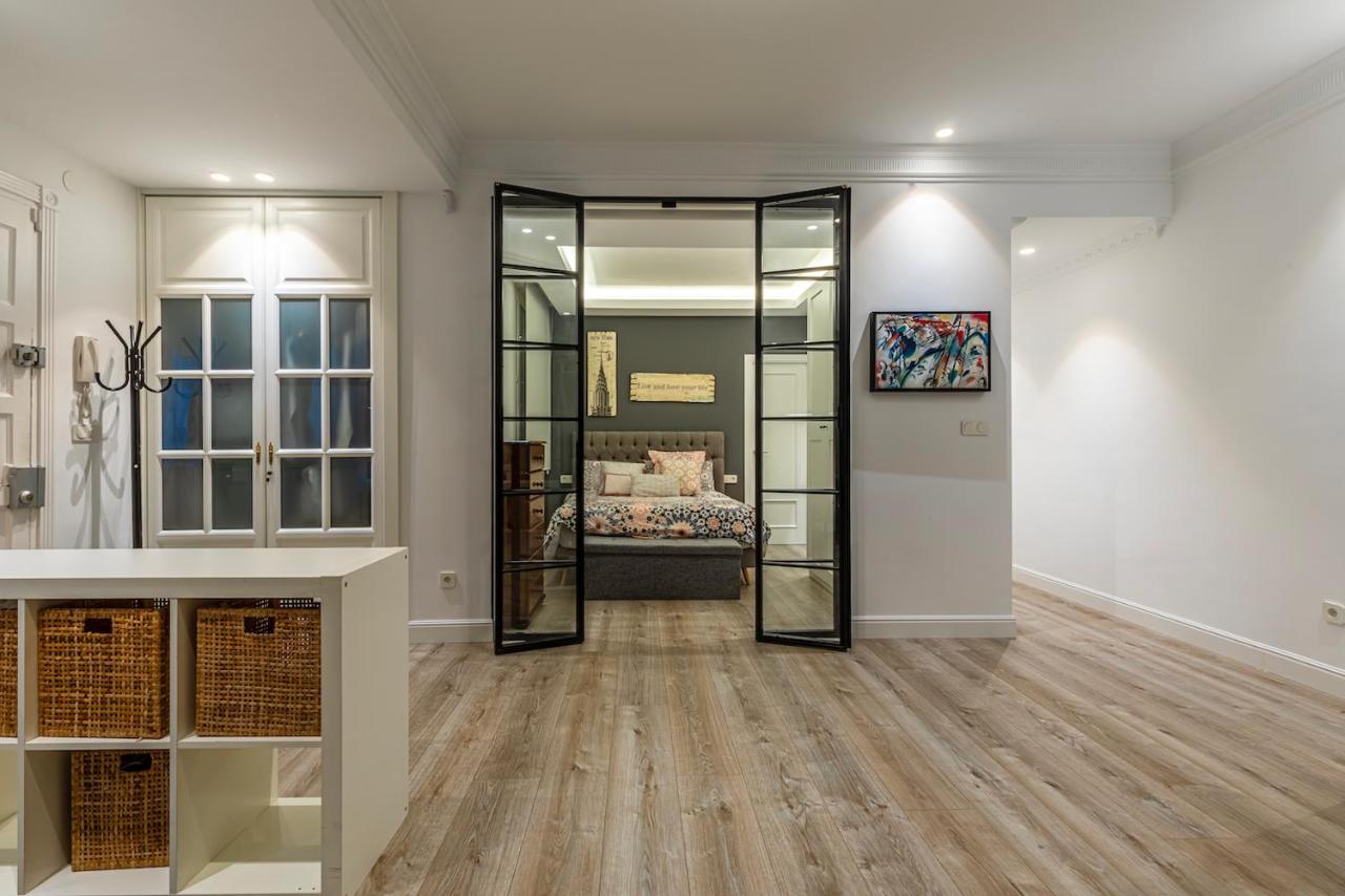 110 M2 Central Apartment In Abando Close To Guggenheim With Parking Bilbao Dış mekan fotoğraf